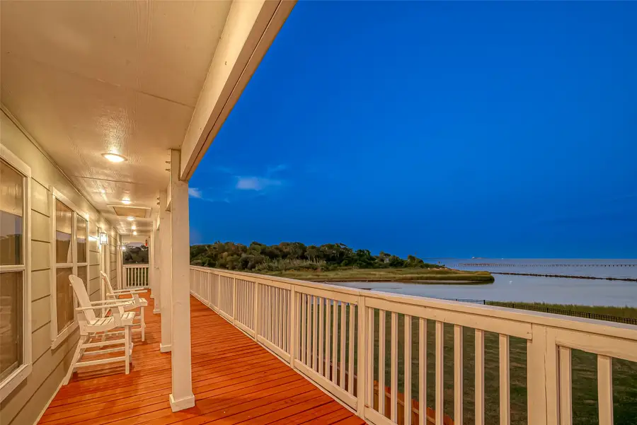 510 Surf Oaks Drive, Seabrook, TX 77586 - Image #3