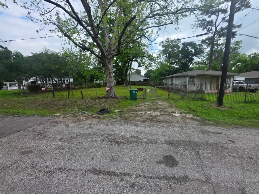 7612 Shotwell Street, Houston, TX 77016 - #3