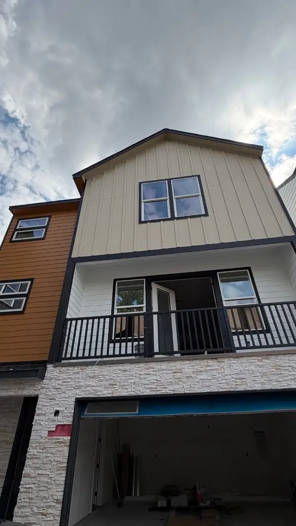 2709 Berry Street, Houston, TX 77004