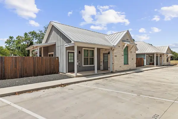 502 S Eagle Street #202, Fredericksburg, TX 78624