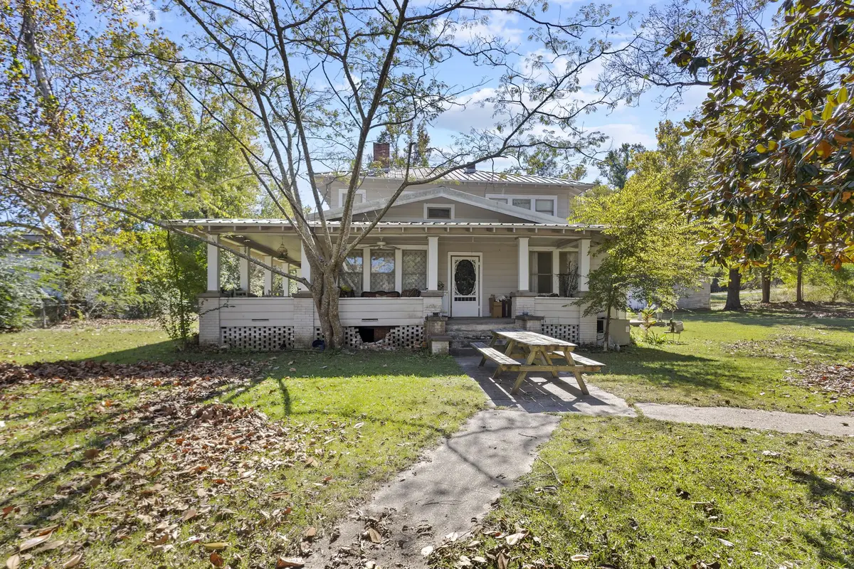 105 Mann Street, Colmesneil, TX 75938 - Image #1