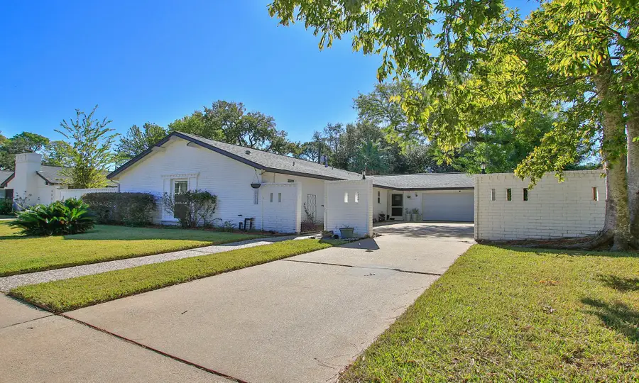 10611 Deerwood Road, Houston, TX 77042 - Image #3