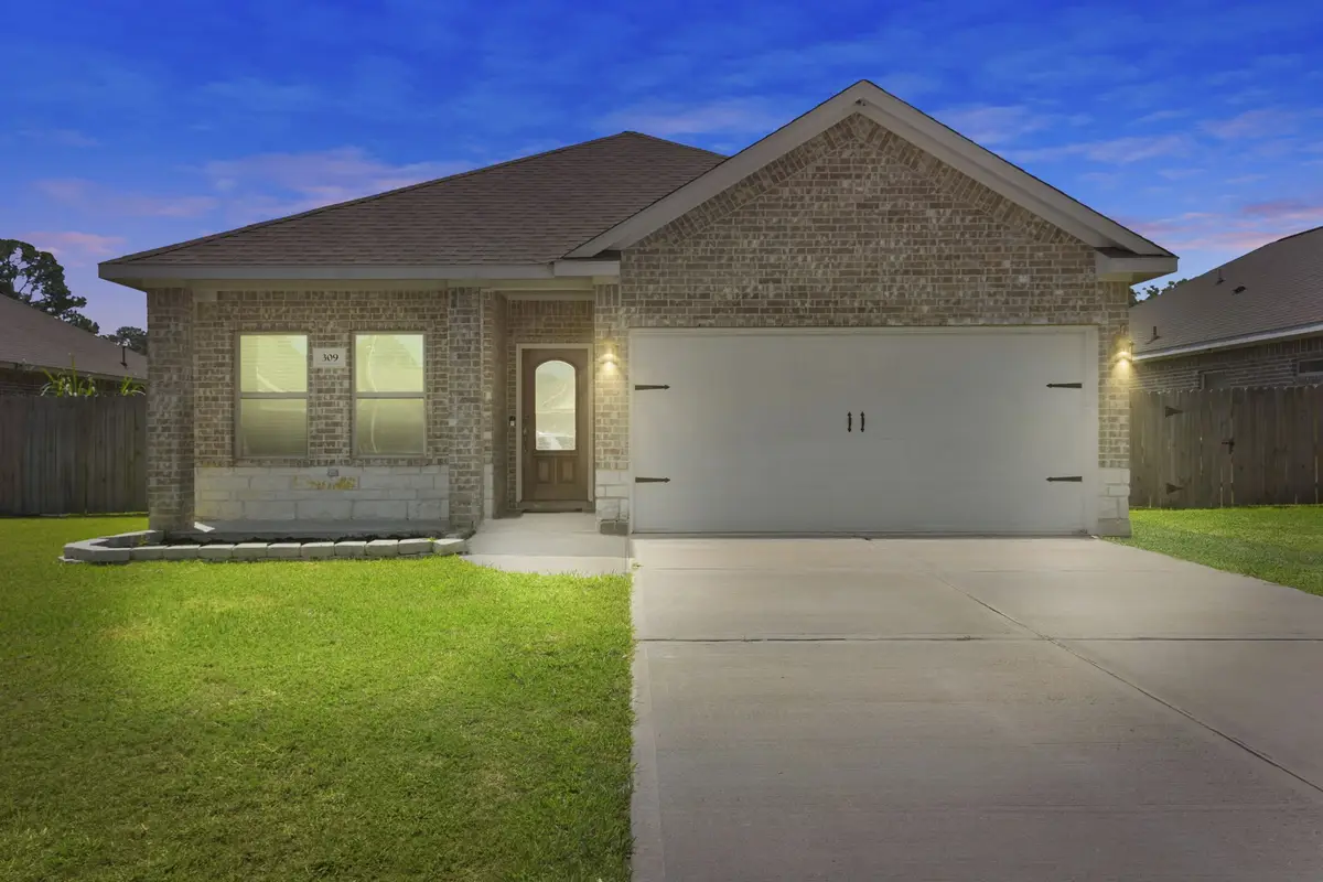 309 Carlos Leal Drive, Dayton, TX 77535 - Image #1