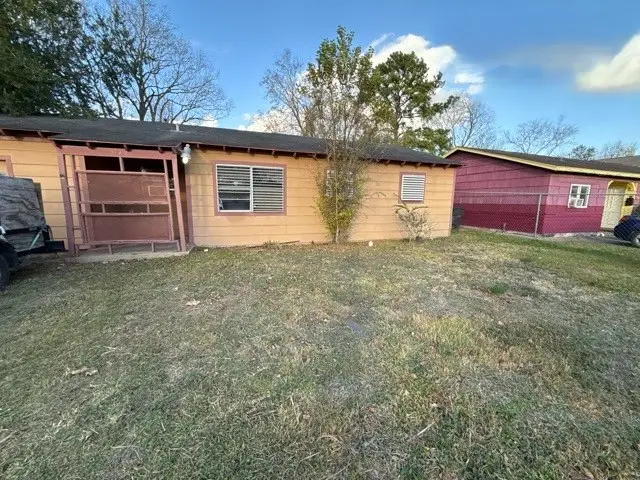 5143 Dumore Drive, Houston, TX 77048 - Image #2