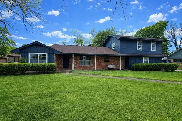 311 Southern Oaks Drive, Lake Jackson, TX 77566