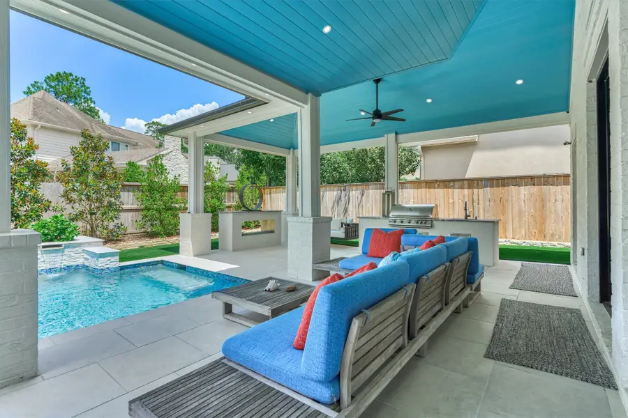 15 Atrium Woods Court, The Woodlands, TX 77381 - Image #3