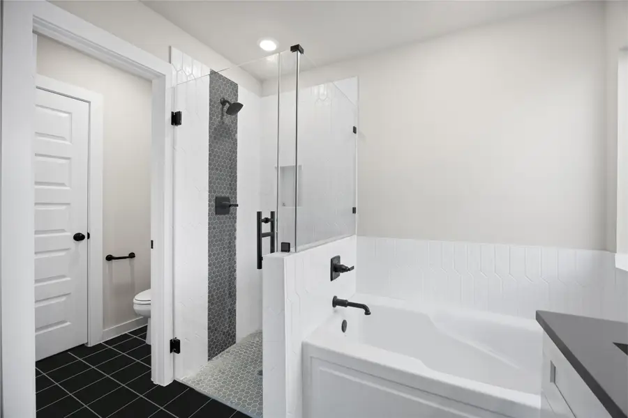 5323 Latigo Court, Alvin, TX 77511 - Image #3