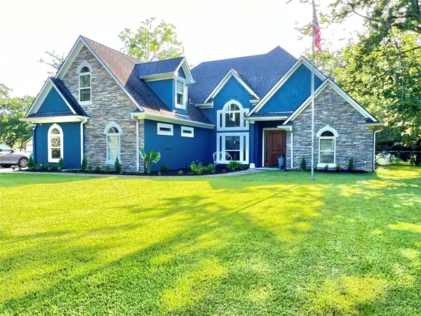 6714 Jay Road Road, Hitchcock, TX 77563