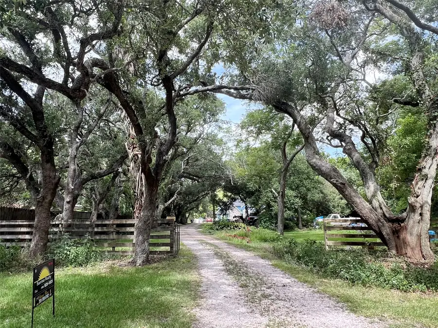 6714 Jay Road Road, Hitchcock, TX 77563 - #3