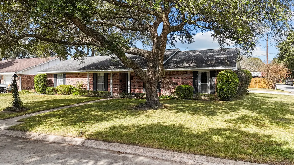 2206 Cedar Creek Drive, Baytown, TX 77520 - Image #1