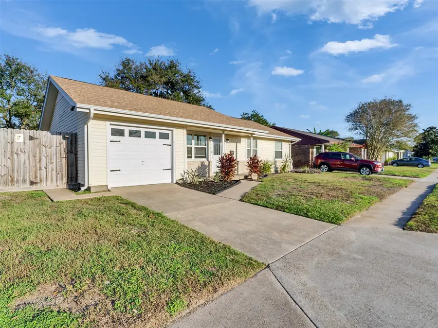 2606 Pine Street, Galveston, TX 77551 - Image #2