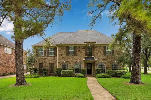 47 Sterling Street, Sugar Land, TX 77479