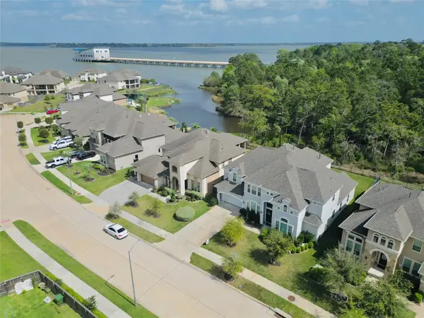 13236 Tracewood Hills Lane, Houston, TX 77044