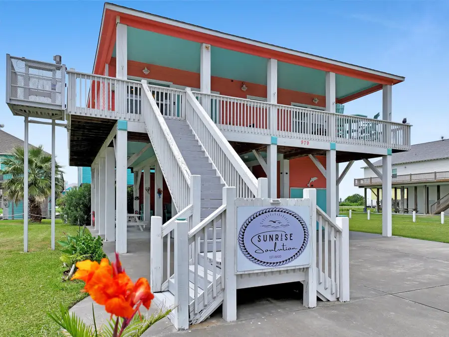 979 Palmridge Drive, Crystal Beach, TX 77650 - #2