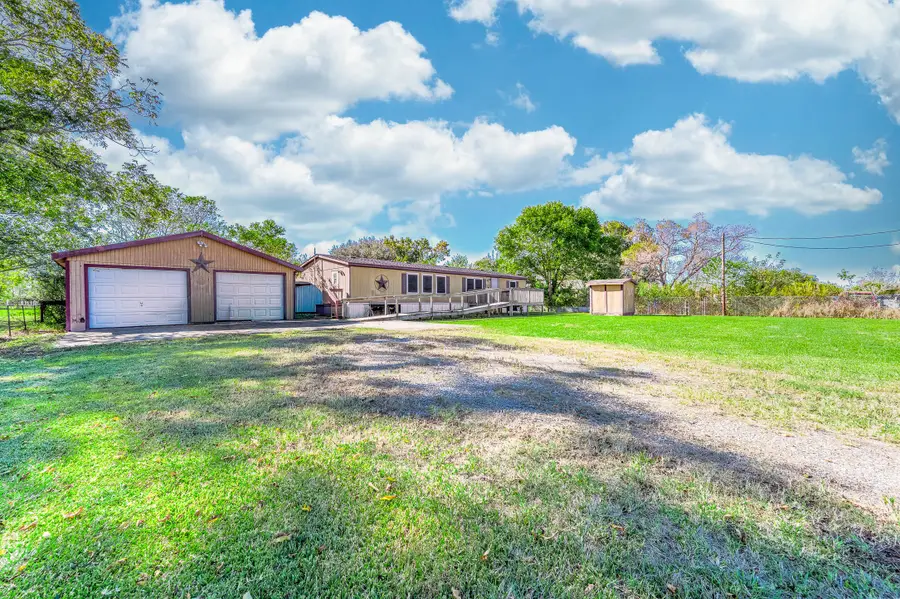 12814 County Road 557, Alvin, TX 77511 - Image #2