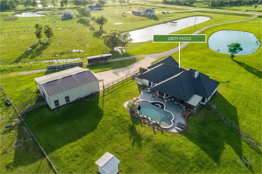 20079 Fm 523, Angleton, TX 77515 - #2