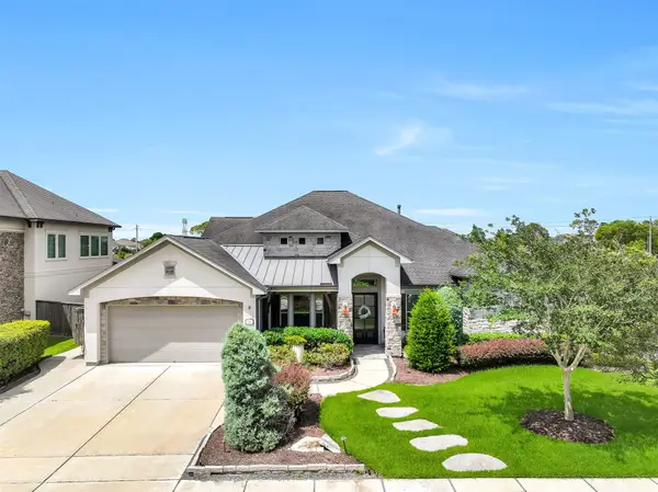 1821 Avery Lane, Friendswood, TX 77546