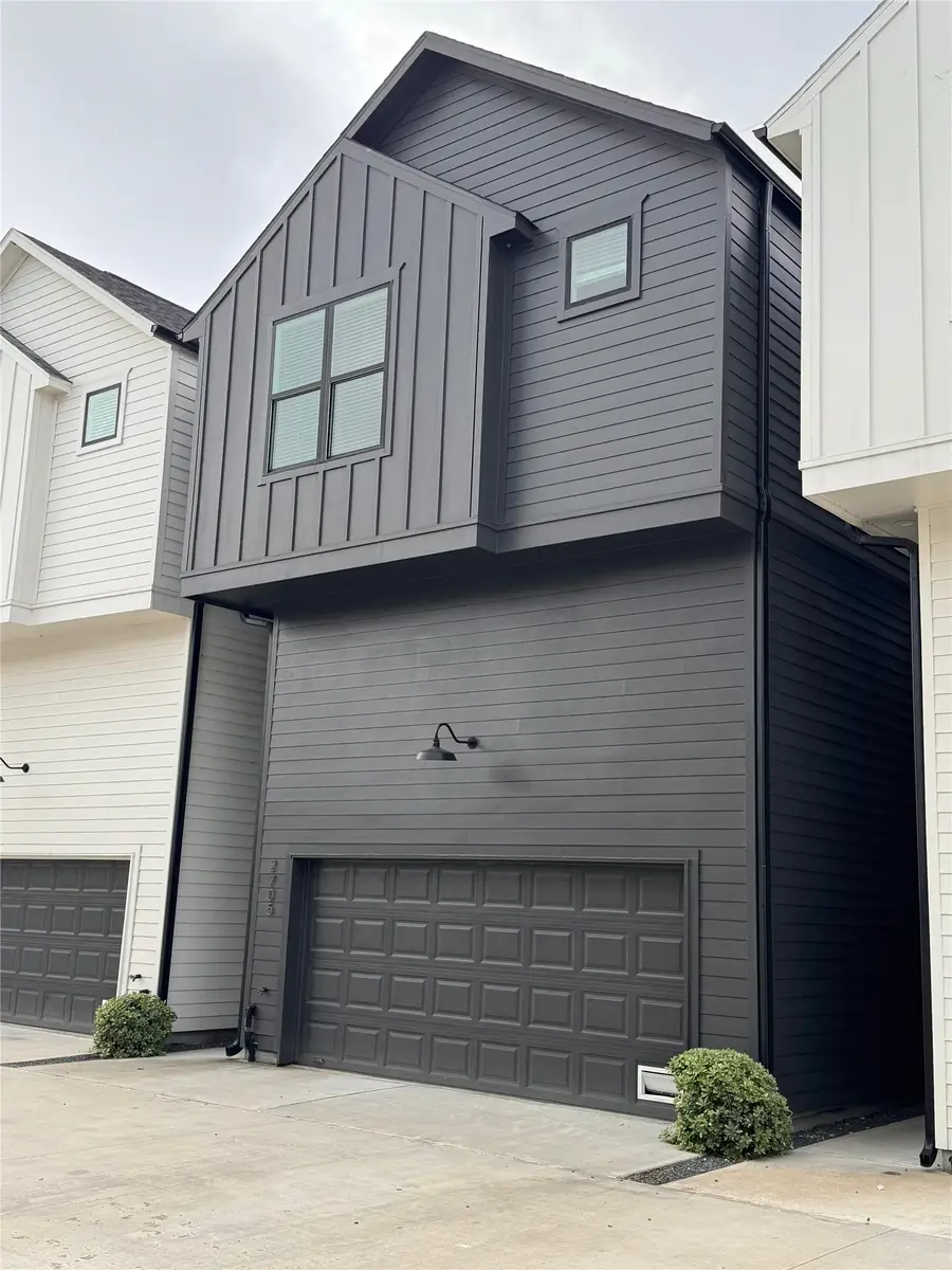 2705 Oakwood Crest Lane, Houston, TX 77018 - #2