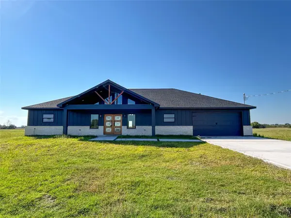 619 Chuckwagon Trail, Angleton, TX 77515