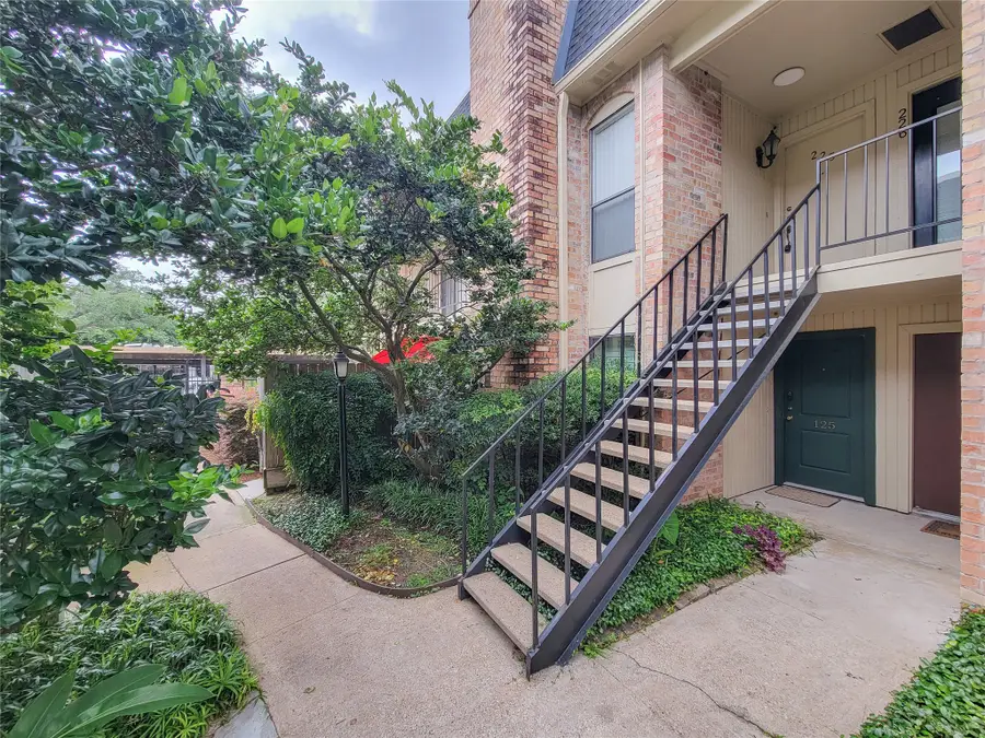 1601 S Shepherd Drive #2, Houston, TX 77019 - #2