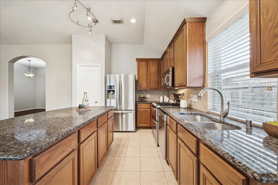 1909 Lazy Hollow Lane, Pearland, TX 77581 - Image #3