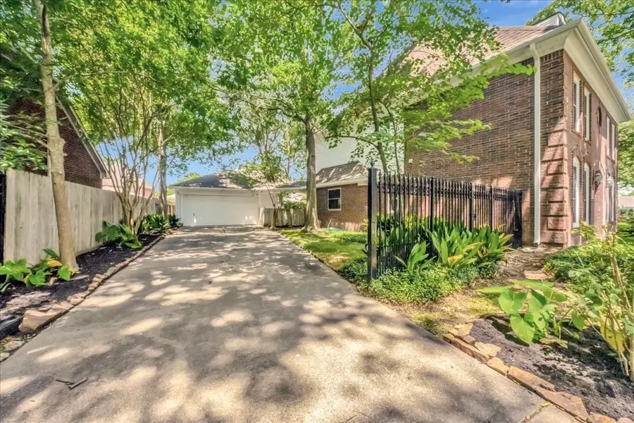 11919 Mighty Redwood Drive, Pasadena, TX 77059 - #3