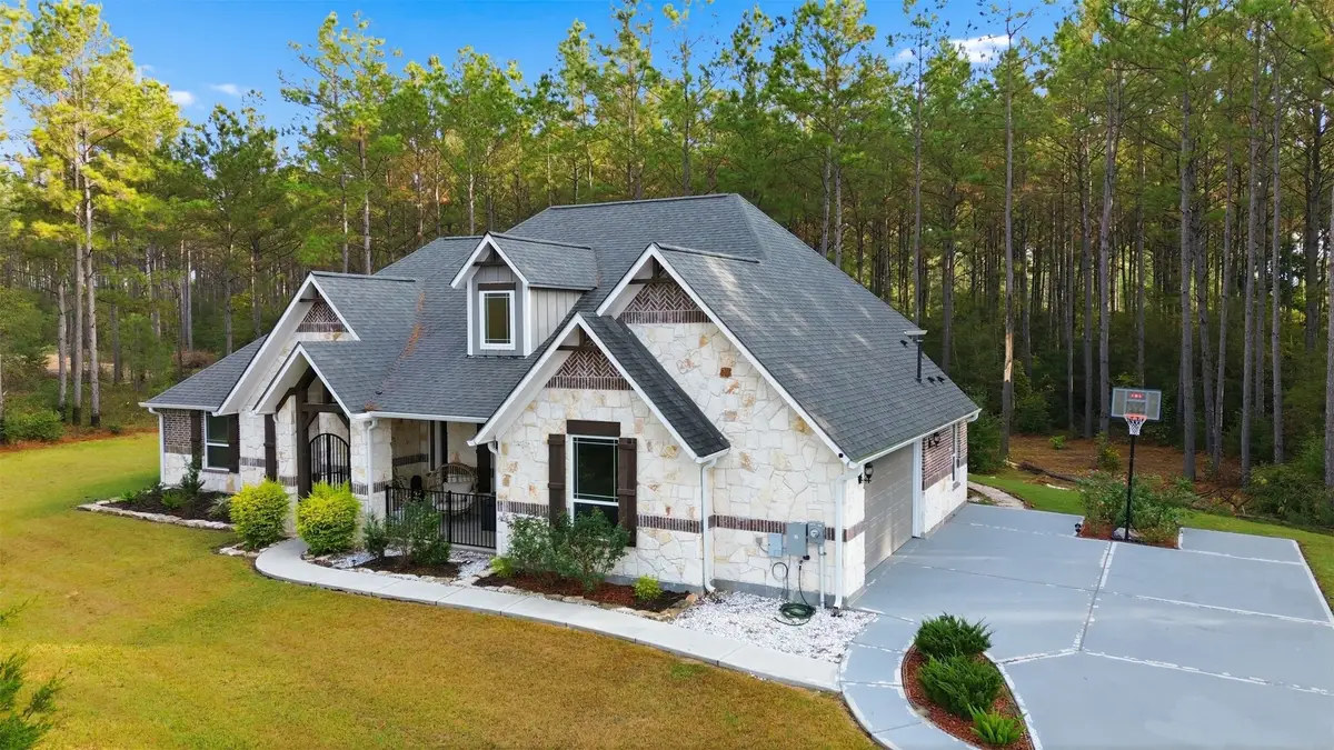 15516 Forest Grove Drive, Willis, TX 77378 - Image #1