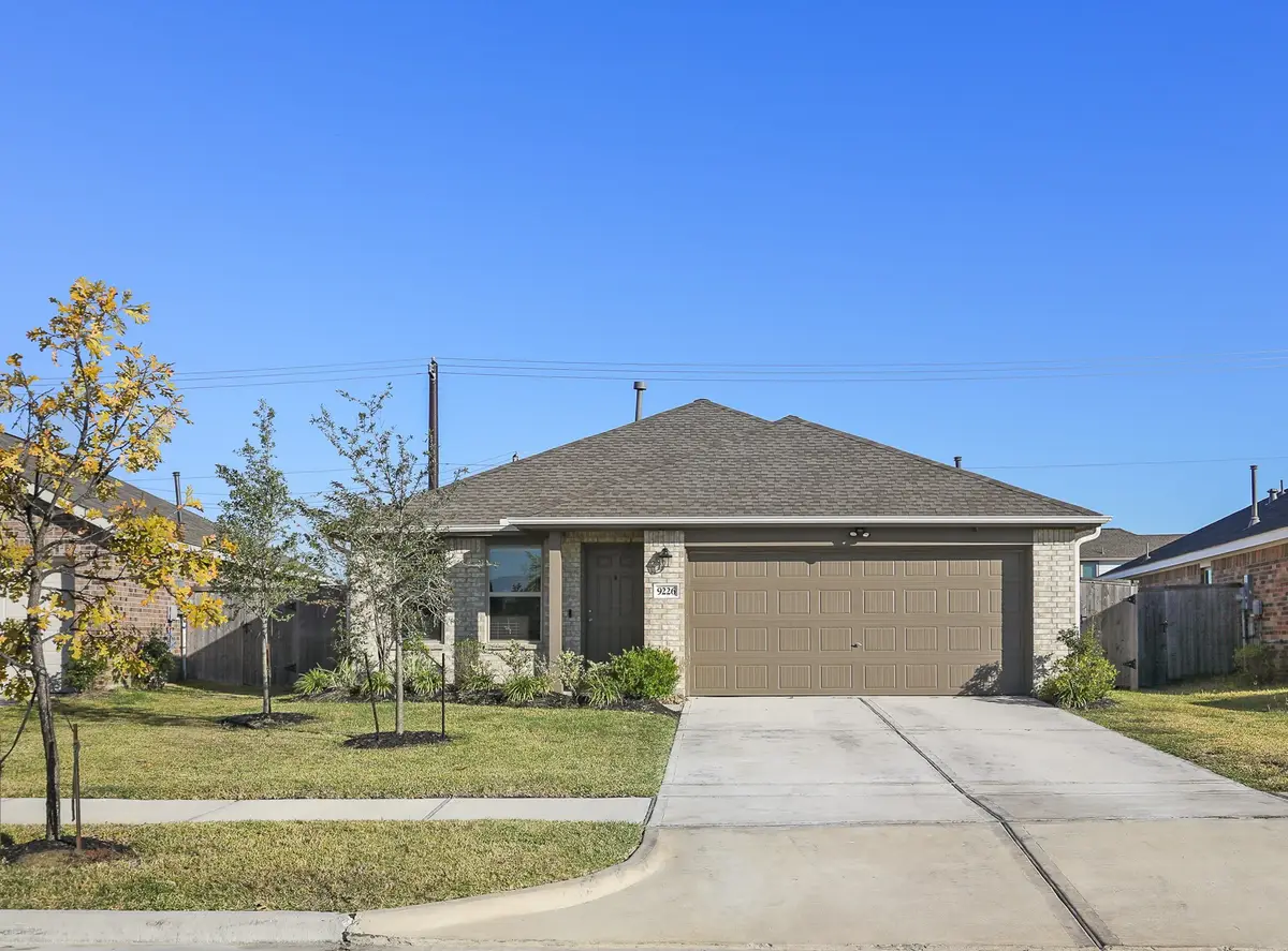 9226 Harvest Steel Drive, Baytown, TX 77521 - Image #1