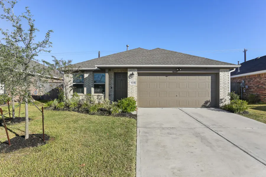 9226 Harvest Steel Drive, Baytown, TX 77521 - Image #2