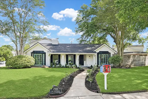 7910 Del Monte Drive, Houston, TX 77063