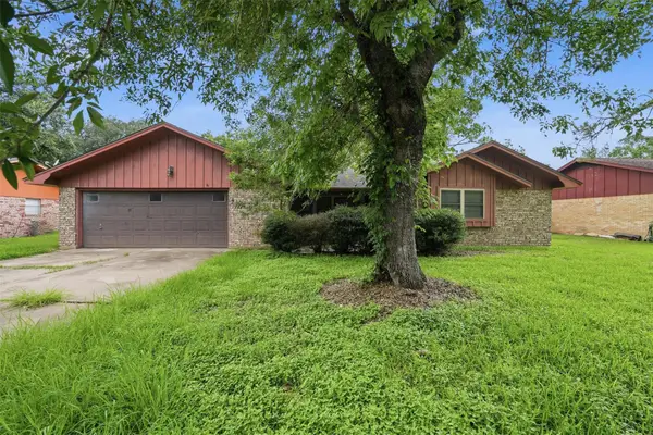 2901 Del Monte Avenue, Bay City, TX 77414