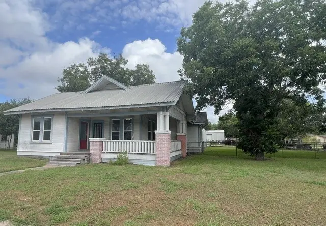 115 Summit Street, Schulenburg, TX 78956 - #2