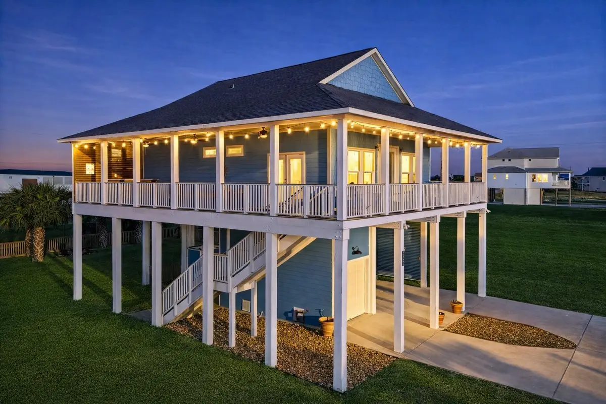 3931 Laguna Drive, Galveston, TX 77554 - #1