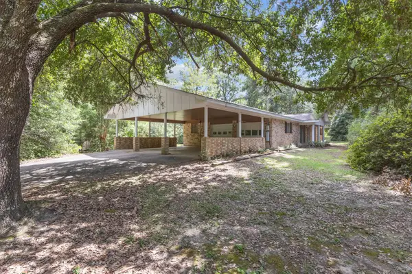 506 County Road 4580 S, Spurger, TX 77660
