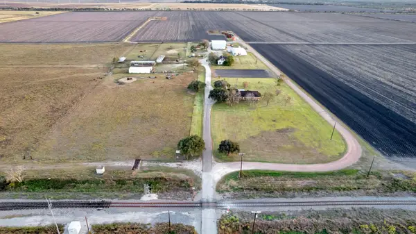 5629 Us-59 S, Edna, TX 77957