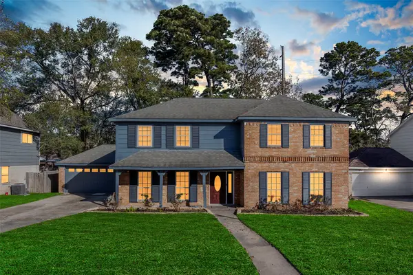 5527 Enchanted Timbers Drive, Humble, TX 77346