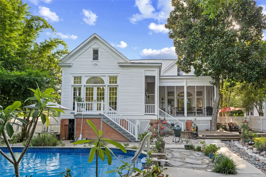 905 S Day Street, Brenham, TX 77833 - #2