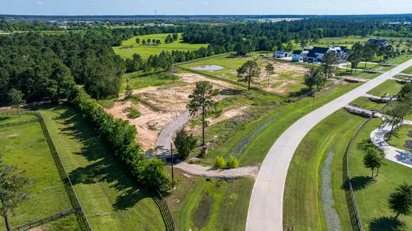 68 Willowcreek Ranch Rd, Tomball, TX 77377