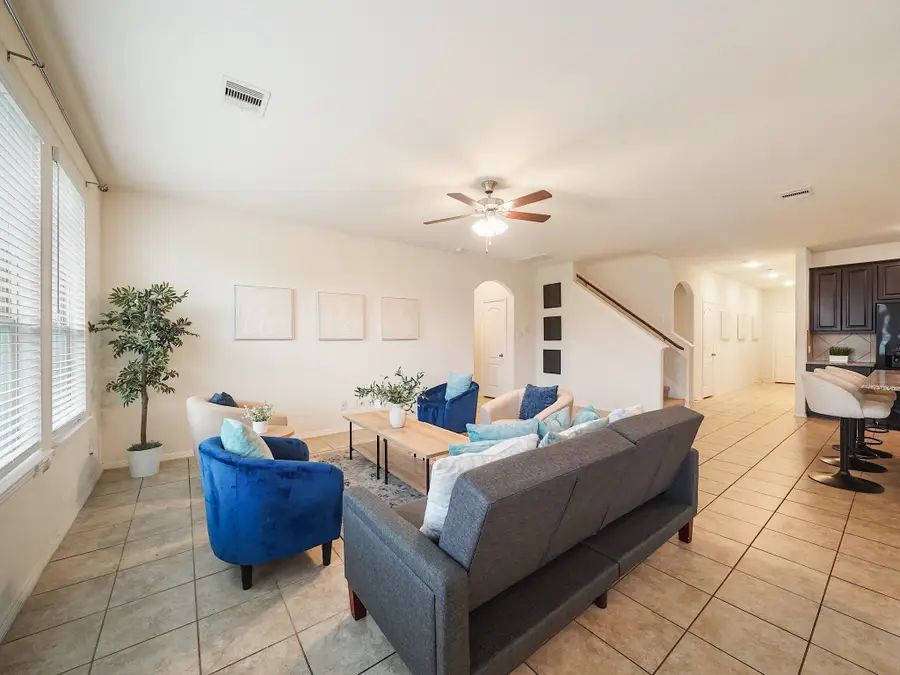 13206 Barrington Oaks Circle, Houston, TX 77044 - Image #3