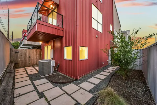 355 Sydnor Street, Houston, TX 77020