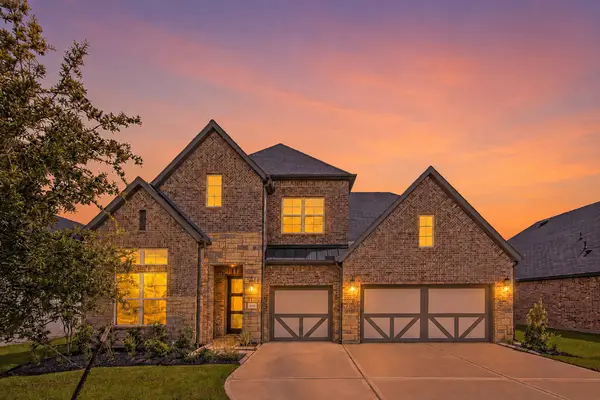 153 Peninsula Point Drive, Montgomery, TX 77356