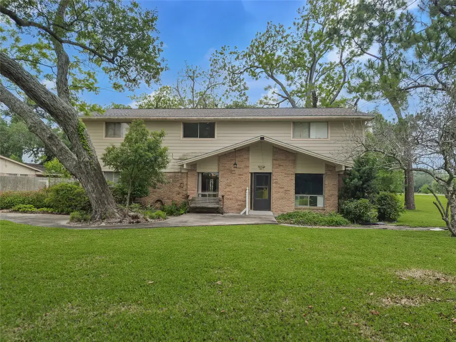 102 Post Oak, Lake Jackson, TX 77566 - #2