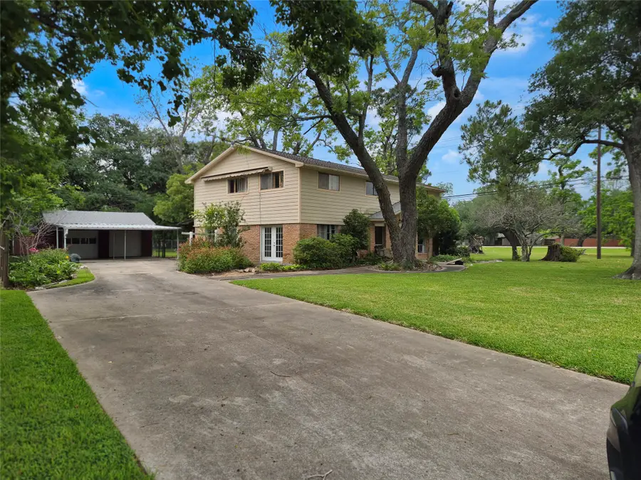 102 Post Oak, Lake Jackson, TX 77566 - #3