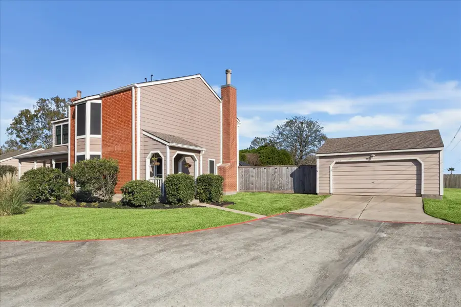 16819 Holly Trail Drive, Houston, TX 77058 - Image #2