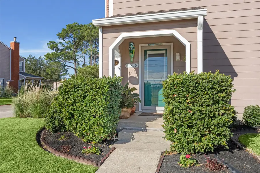 16819 Holly Trail Drive, Houston, TX 77058 - Image #3