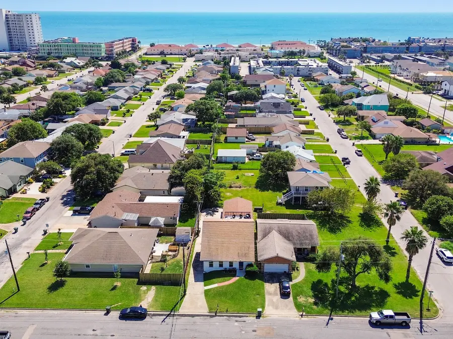 8007 Beluche Drive, Galveston, TX 77551 - Image #2