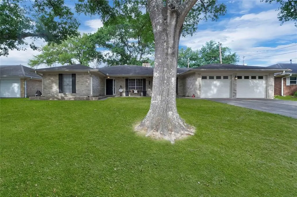 2108 Eaves Drive, Baytown, TX 77520 - Image #1