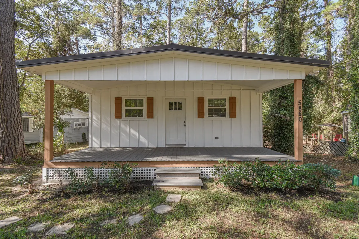 5880 Beech Drive, Montgomery, TX 77317 - Image #1