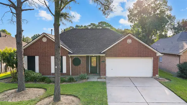 1118 Glenmeadows Drive, La Porte, TX 77571