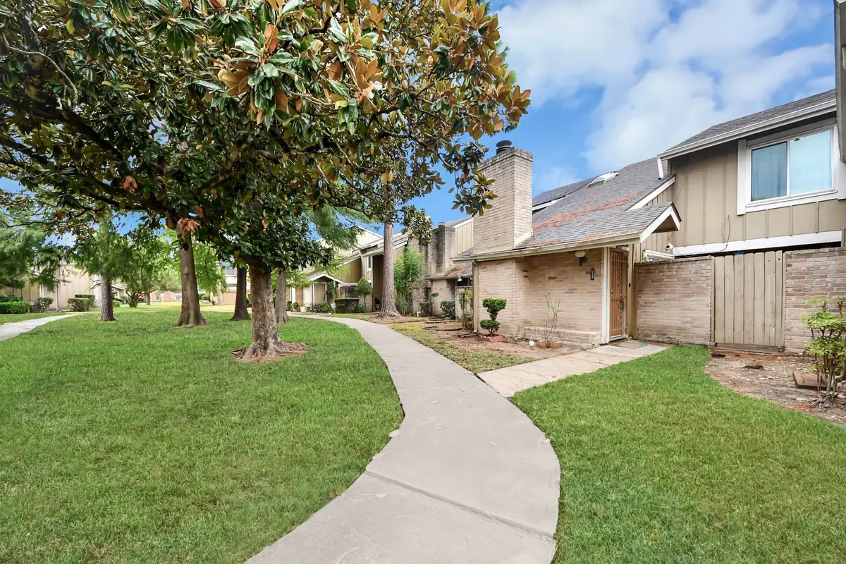 6142 W Airport Boulevard #15, Houston, TX 77035 - #1